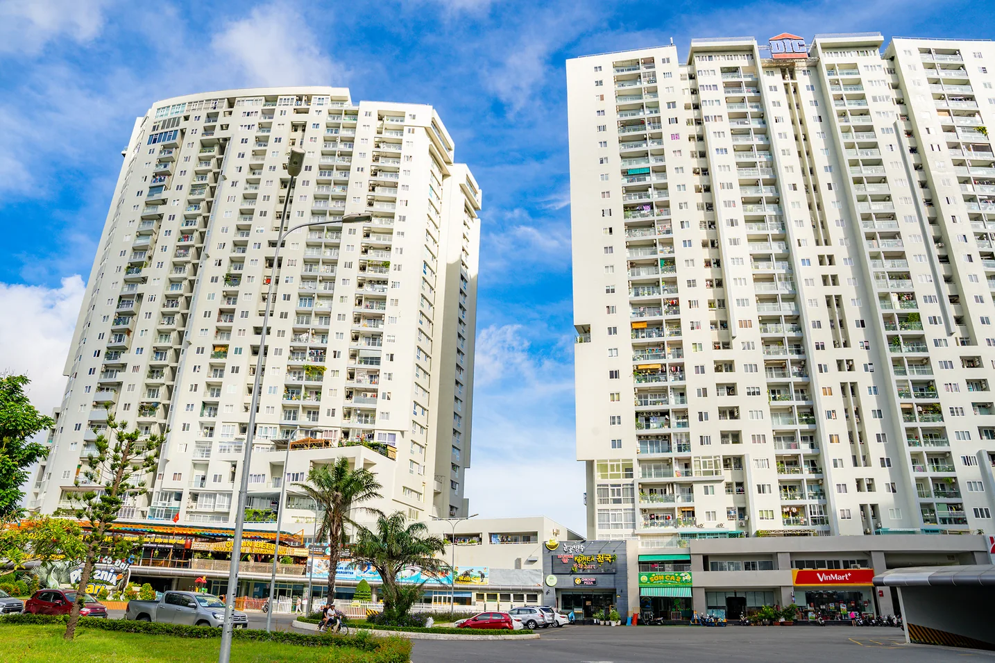 Khối đế thương mại